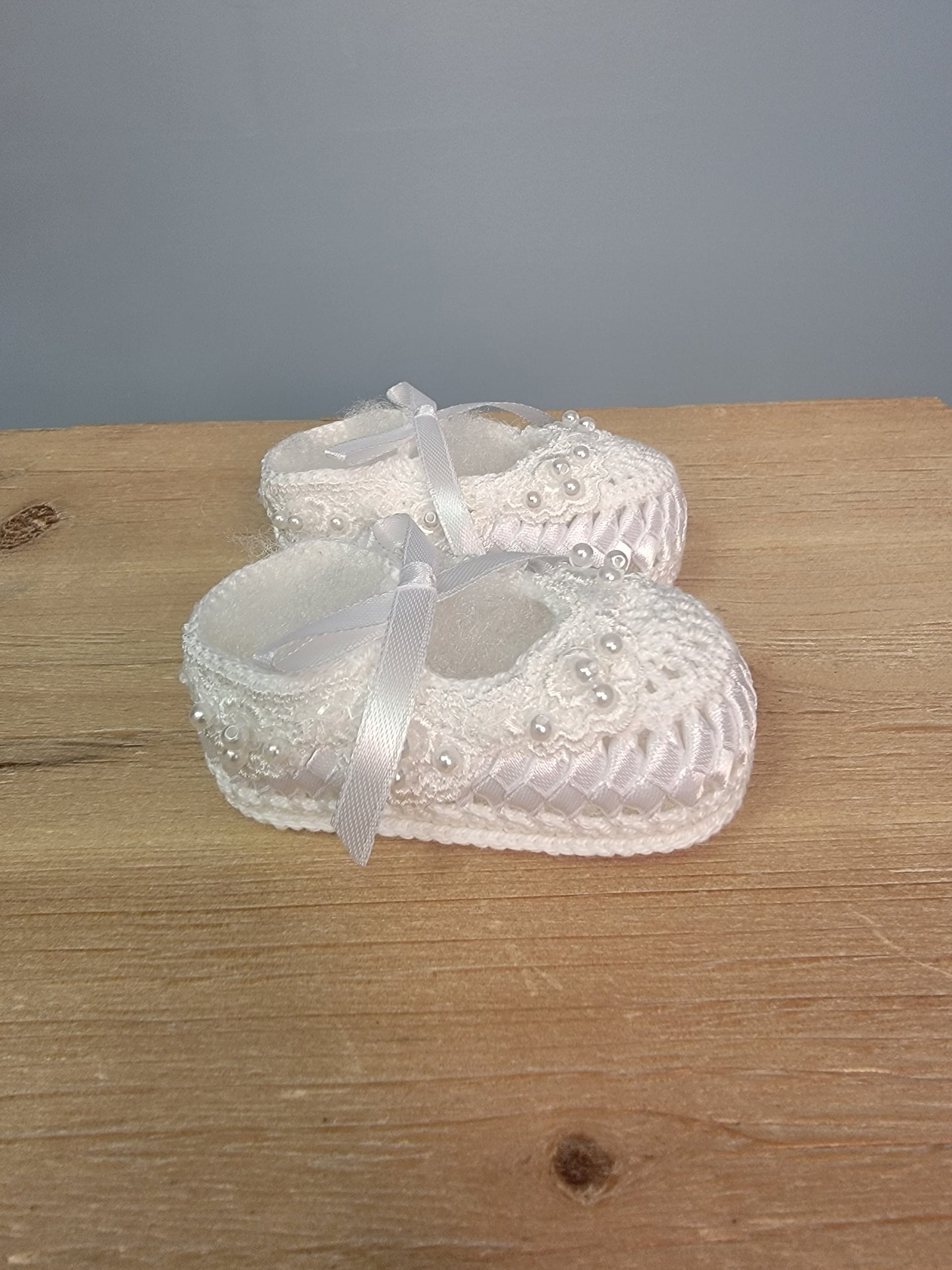 Pearl Ribbon Shoe