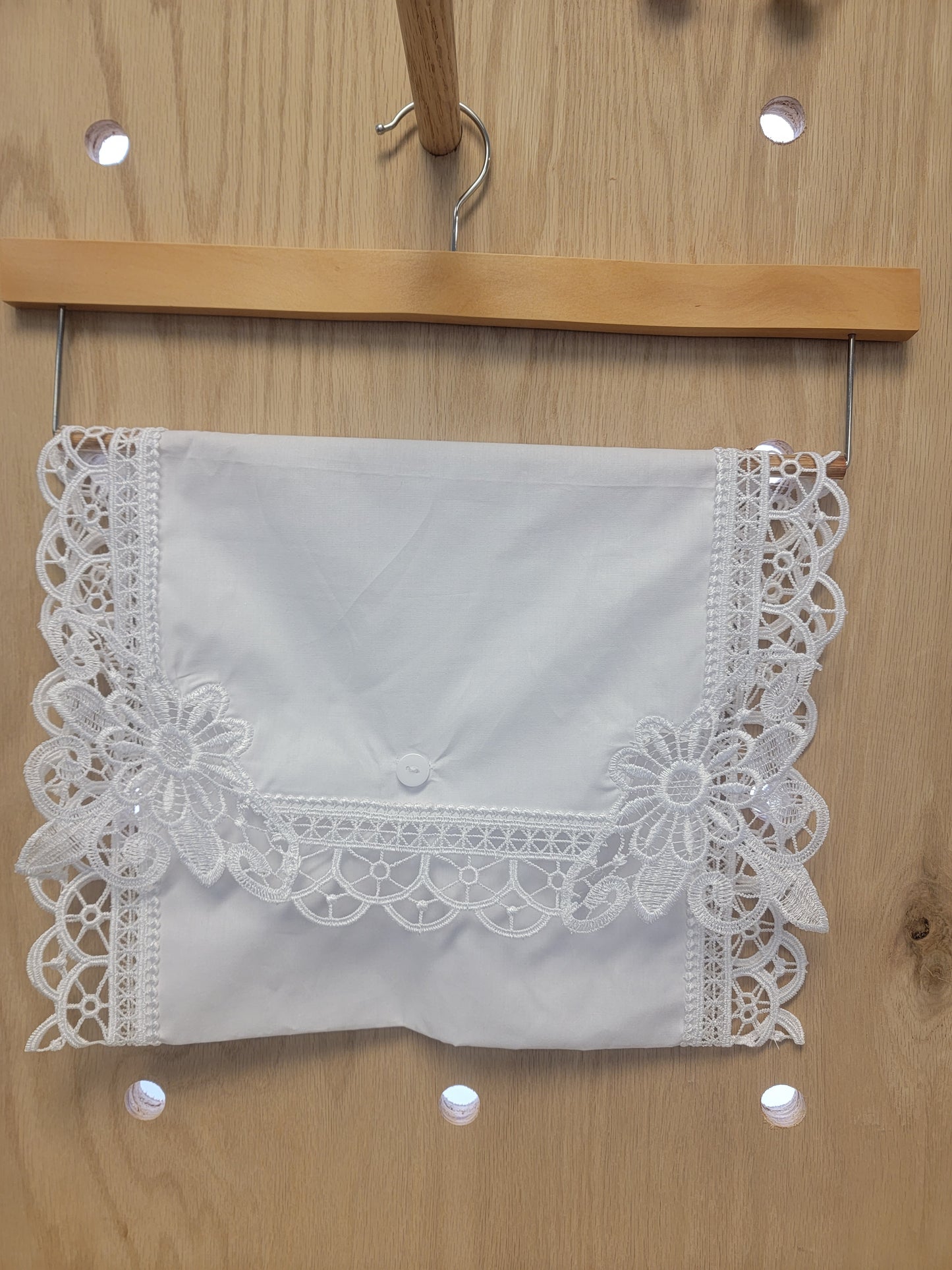 Envelope-Venice Lace + Customized Embroidery