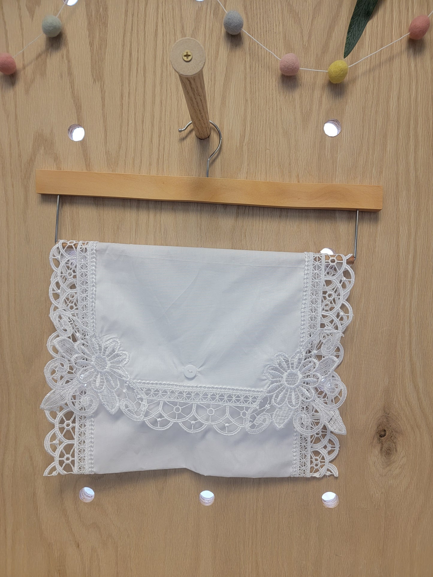 Envelope-Venice Lace + Customized Embroidery