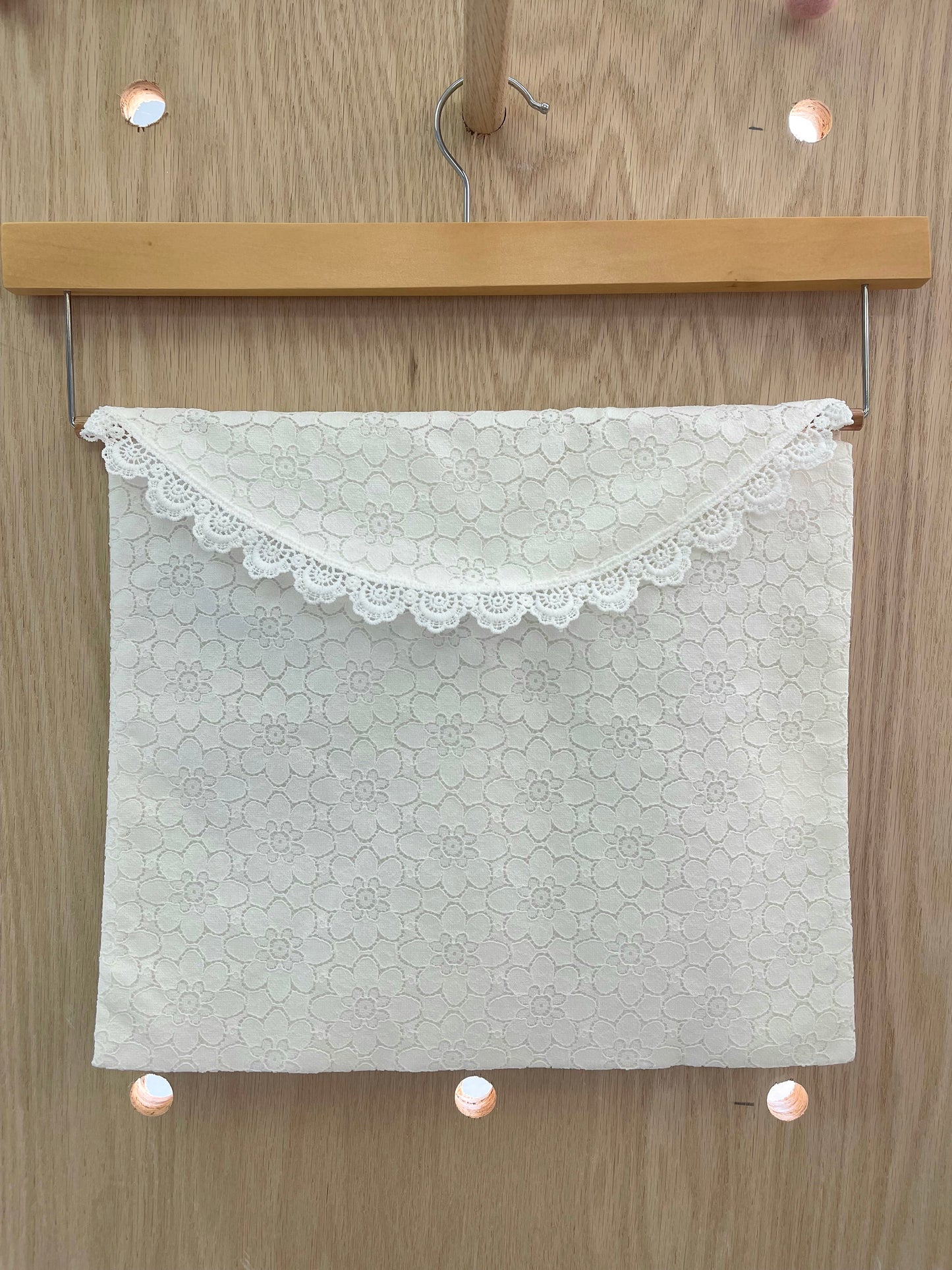 Flower Lace Envelope