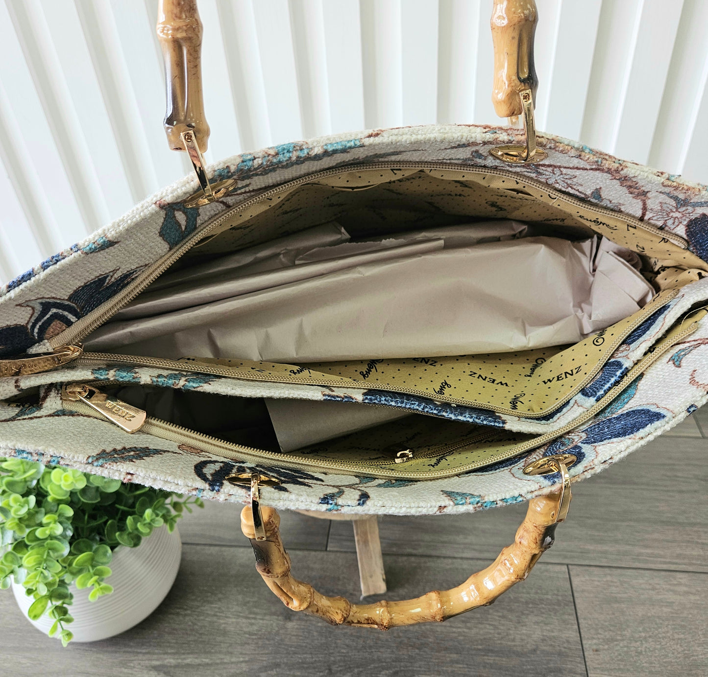 Green Print Bag with wood handles