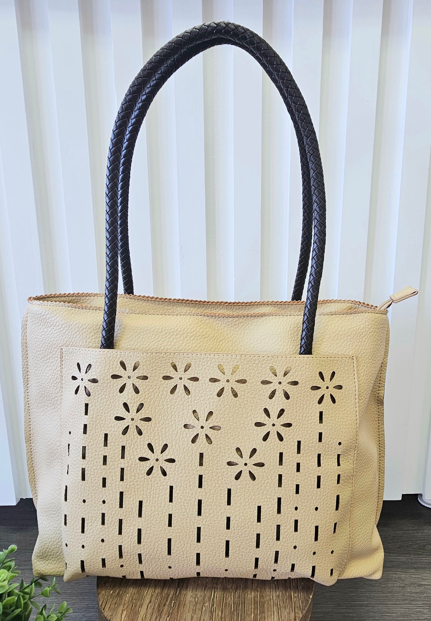 Flower Tote-Tan