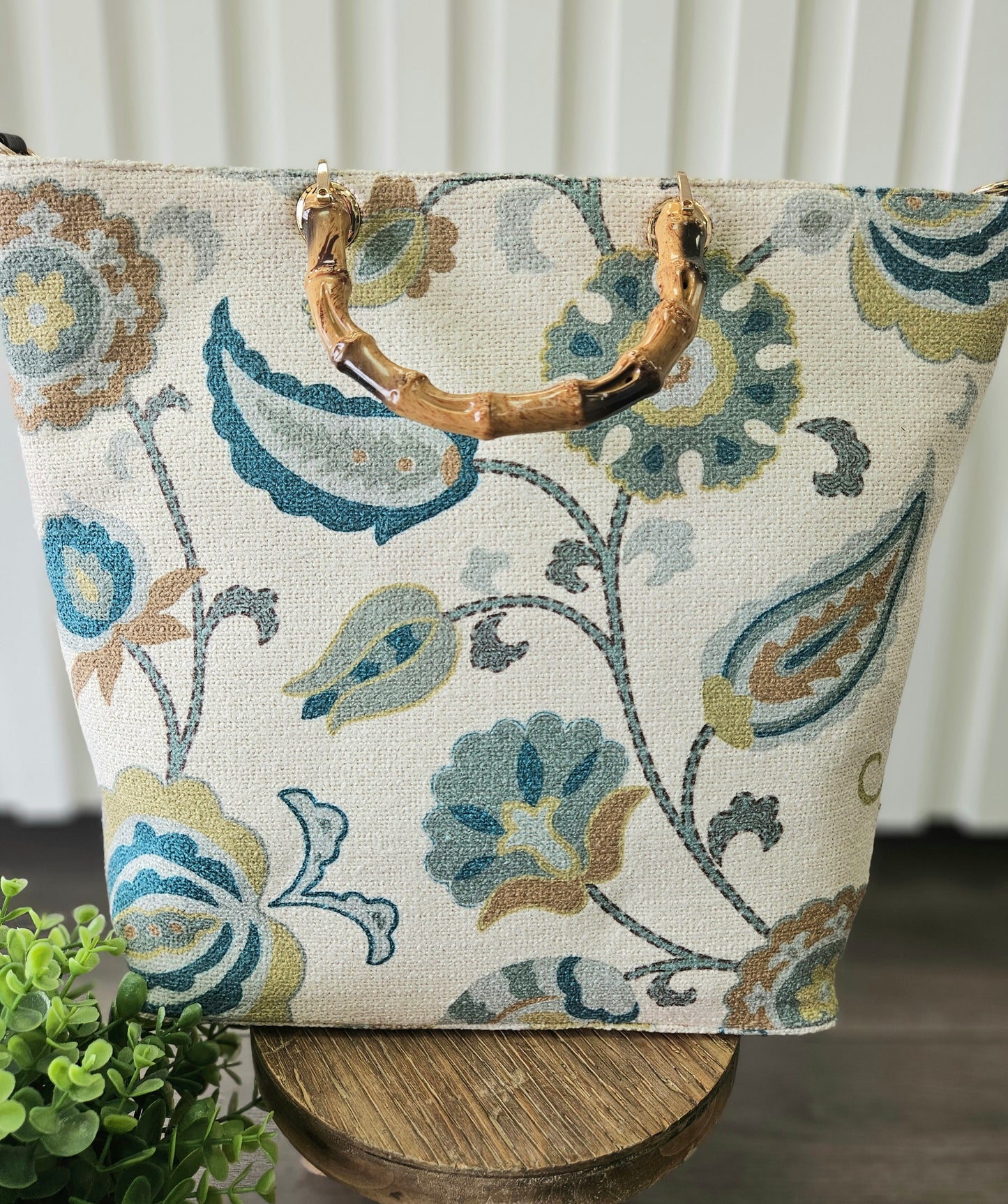 Green Print Bag with wood handles