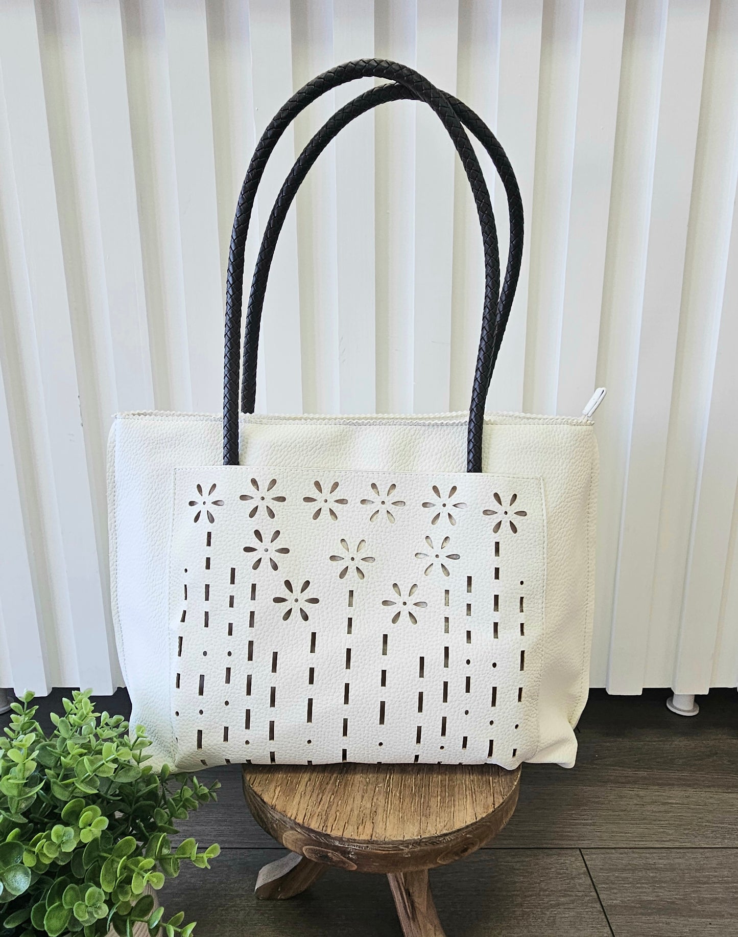 Flower Tote-White