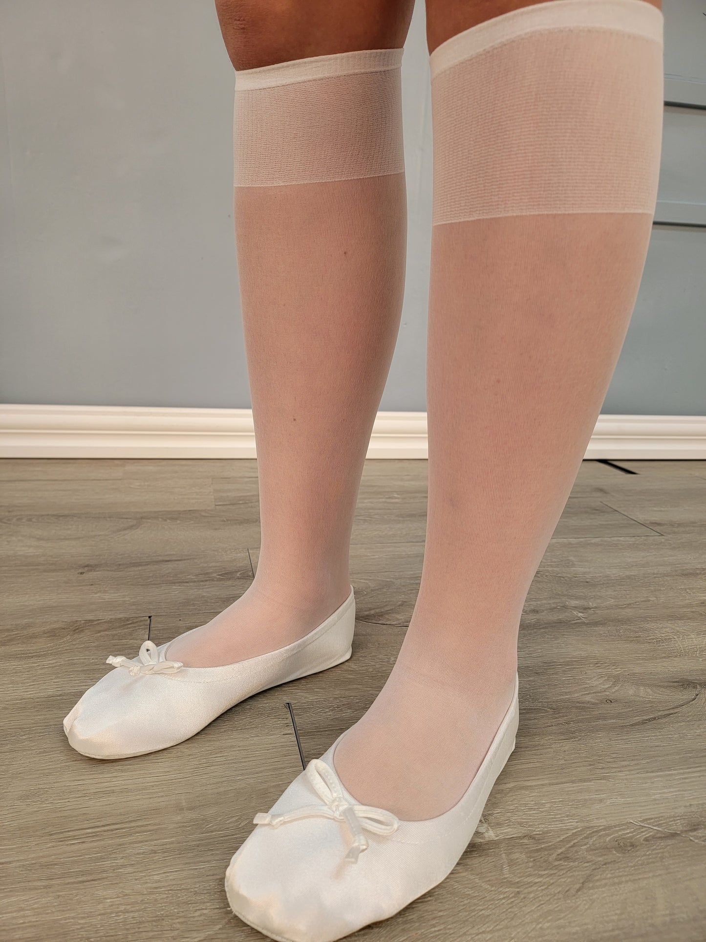 Sock-Knee High with Nylon