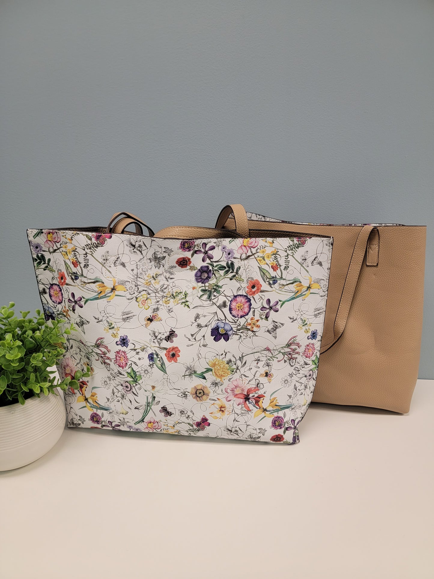 Reversable Tote White/Tan